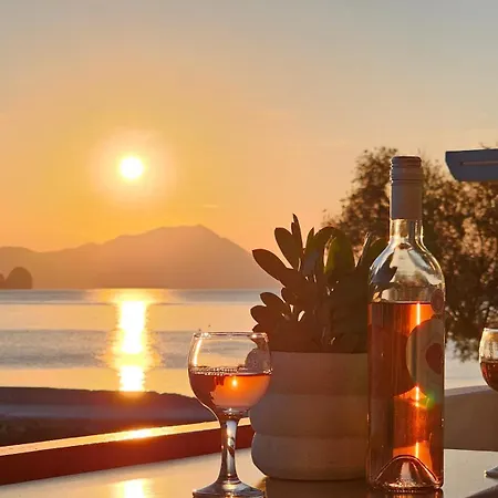 Nostromo Sirma & On Thalassa Klima (Milos)