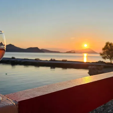 Nostromo Sirma & On Thalassa Klima (Milos)