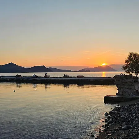 Nostromo Sirma & On Thalassa Dom wakacyjny