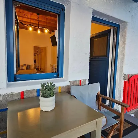 Nyaraló Nostromo Sirma & On Thalassa *