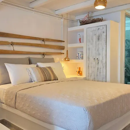 Nostromo Sirma & On Thalassa *