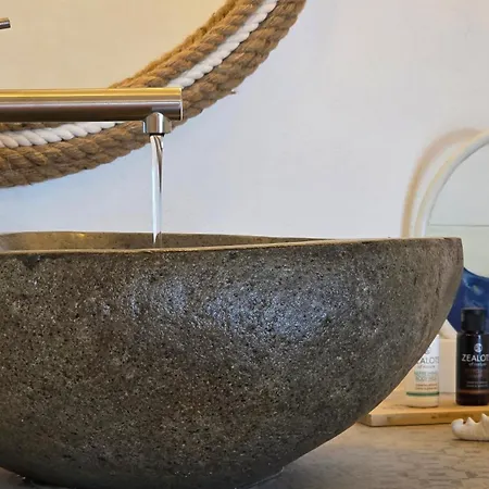 Nostromo Sirma & On Thalassa