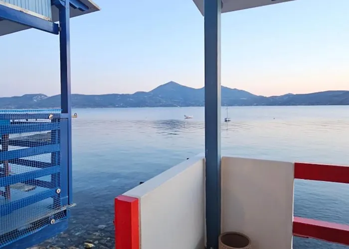 Nostromo Sirma & On Thalassa Feriehus