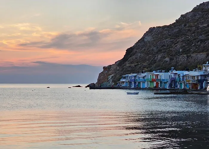 Nostromo Sirma & On Thalassa Feriehus *