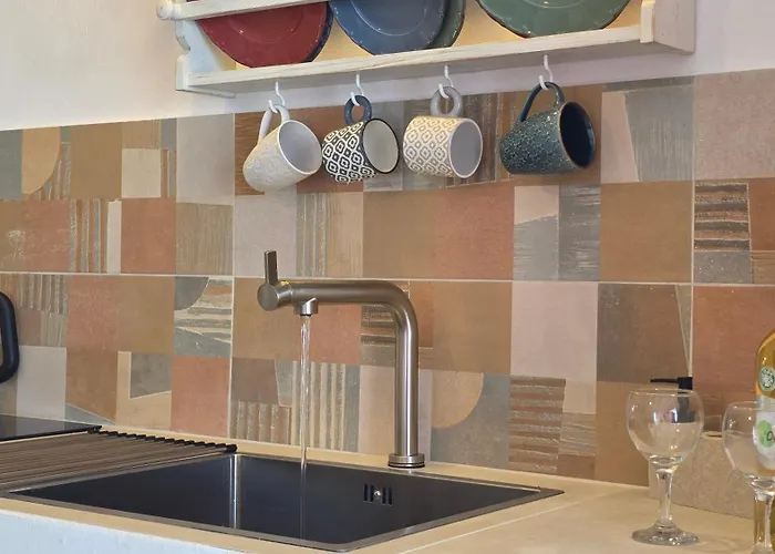 Nostromo Sirma & On Thalassa Feriehus Klima (Milos)