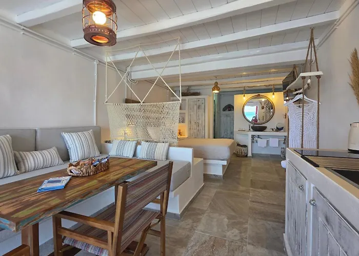 Nostromo Sirma & On Thalassa Feriehus *